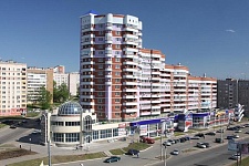Входная группа Спортмастер в ТЦ Пушкинский, магазин спортивных товаров.  Пушкинская,  130